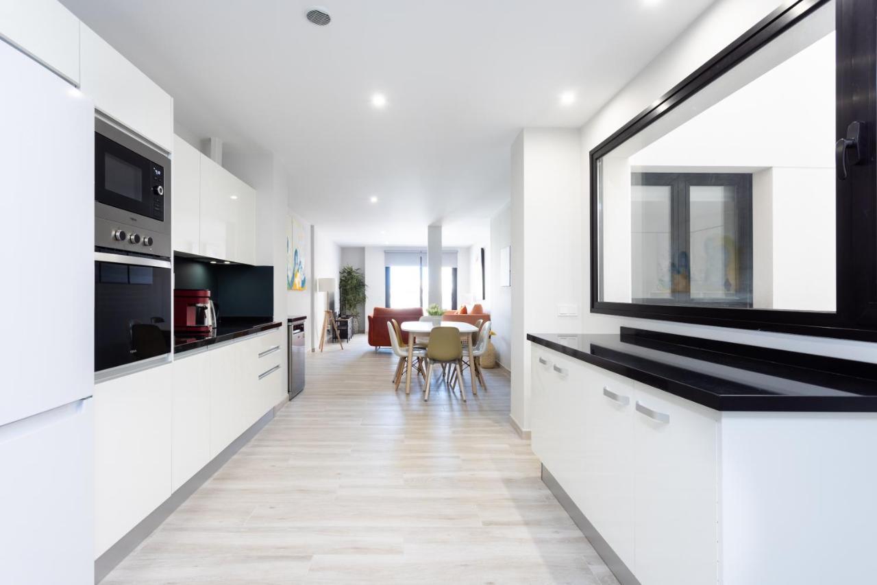 New 140M2 Loft-Style Flat At Town Heart, 3 Beaches Close Casa Leon เอลเมดาโน ภายนอก รูปภาพ