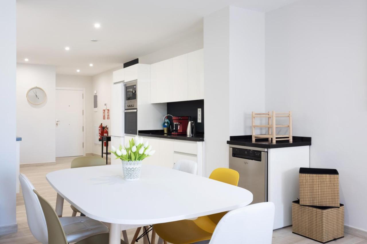 New 140M2 Loft-Style Flat At Town Heart, 3 Beaches Close Casa Leon เอลเมดาโน ภายนอก รูปภาพ