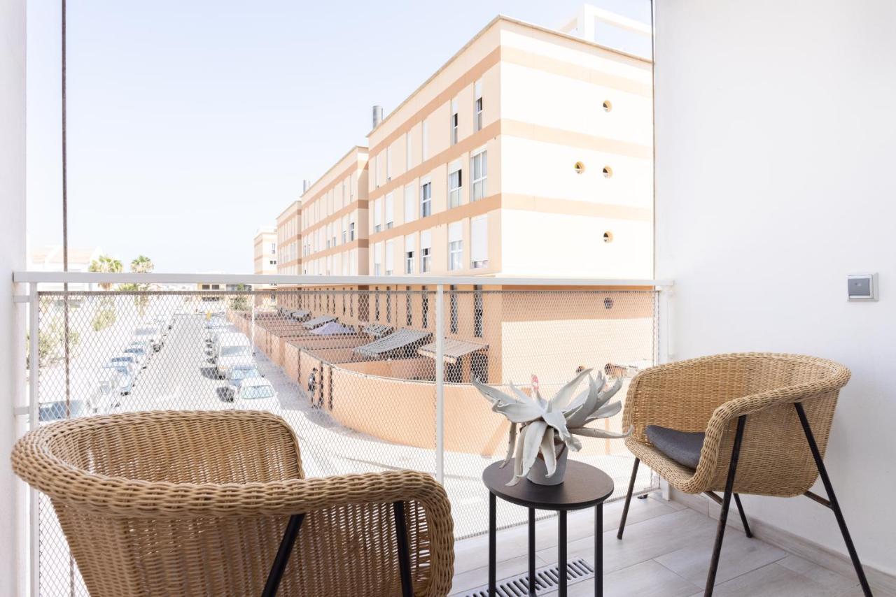 New 140M2 Loft-Style Flat At Town Heart, 3 Beaches Close Casa Leon เอลเมดาโน ภายนอก รูปภาพ